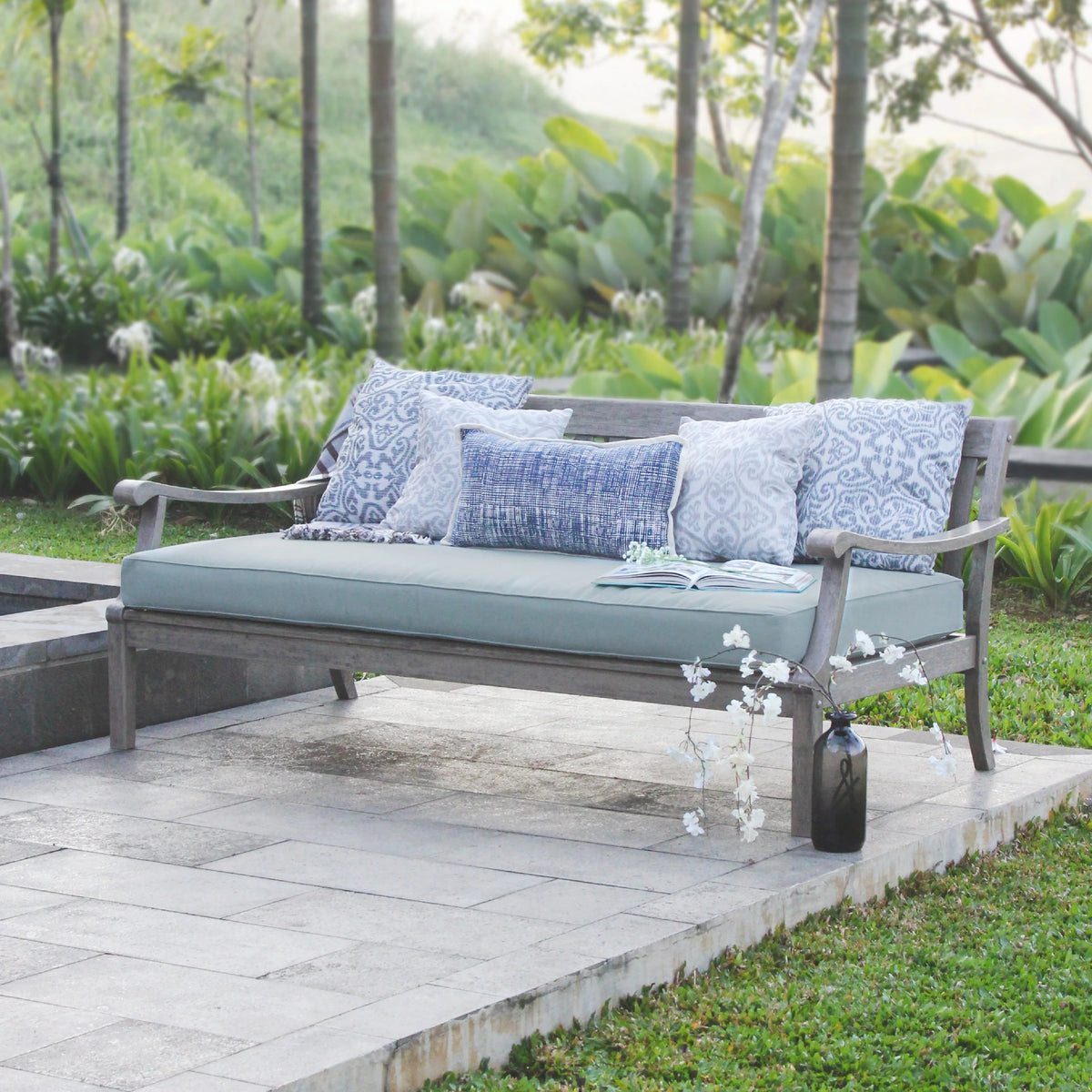 Wood Outdoor Sofa Daybed with Cushion Y4296