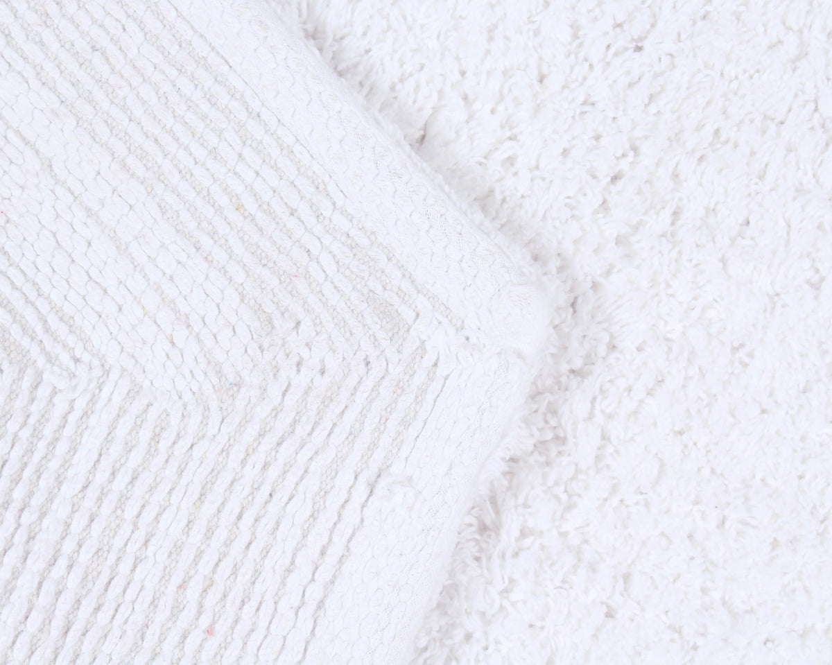 100% Cotton Tufted Bath Rug, 22"x60" Runner, White E30387