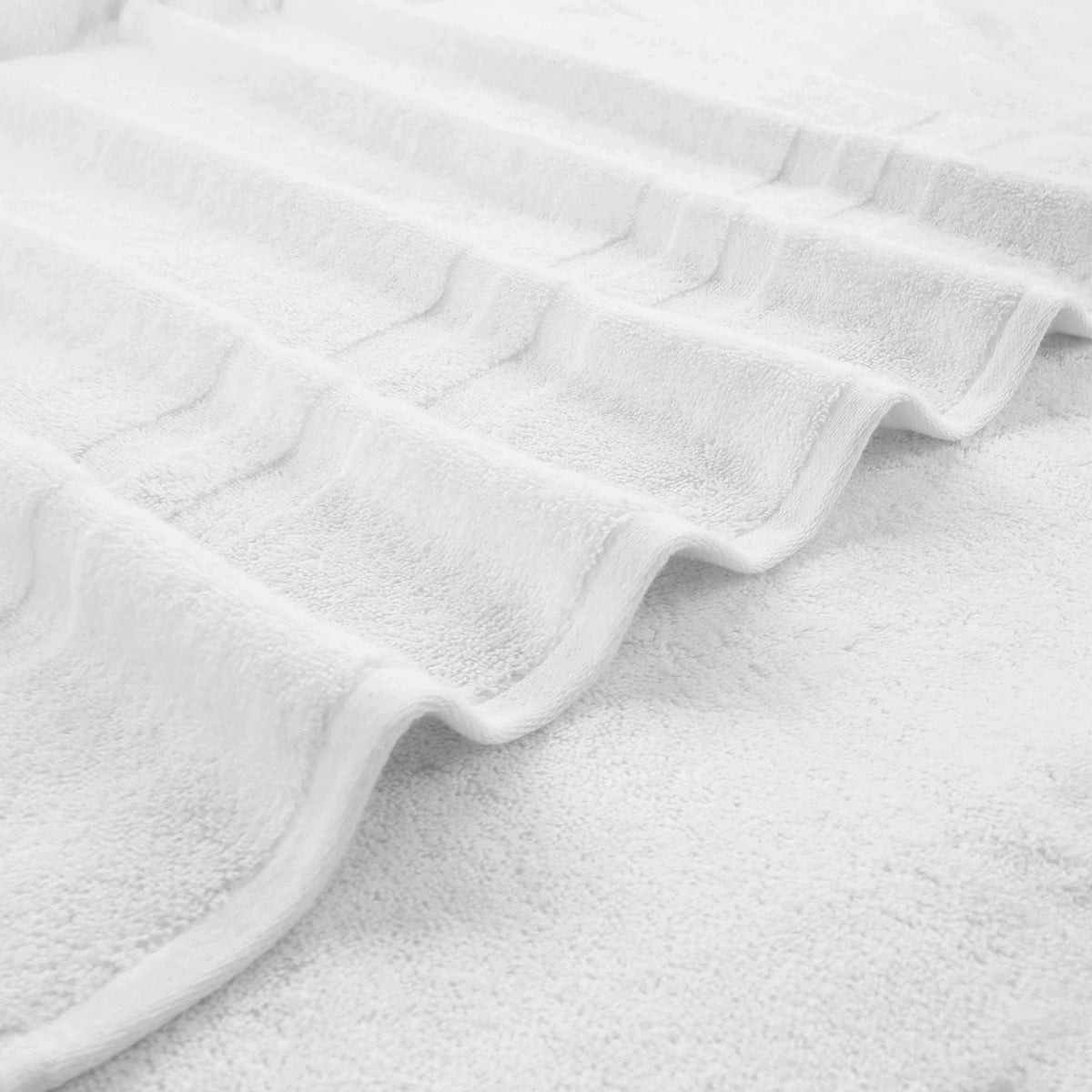 6 Piece 600 Gsm White Cotton Towel Set G944