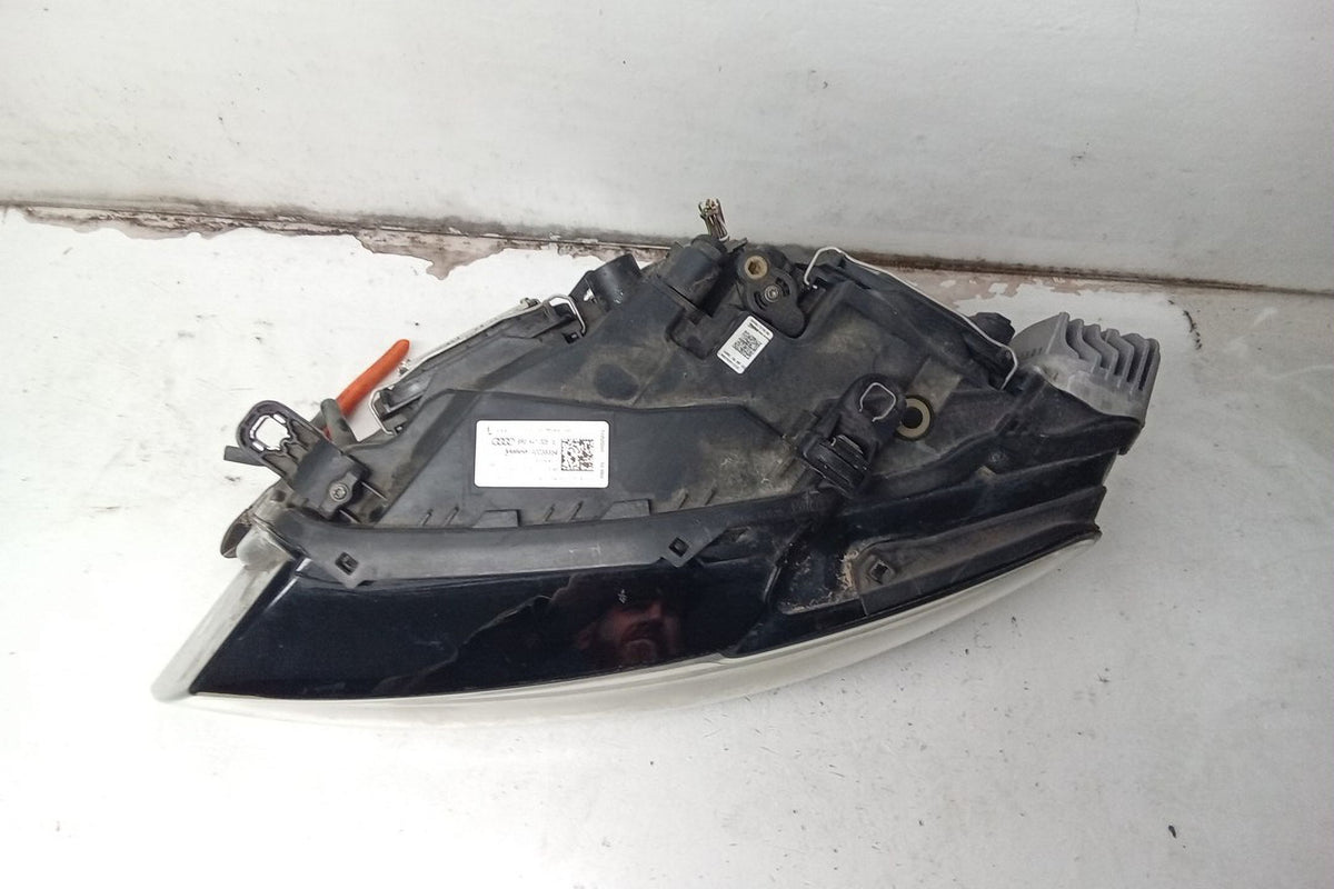 Pre-Owned Audi Q5 Driver LH Head Light Lamp N142869