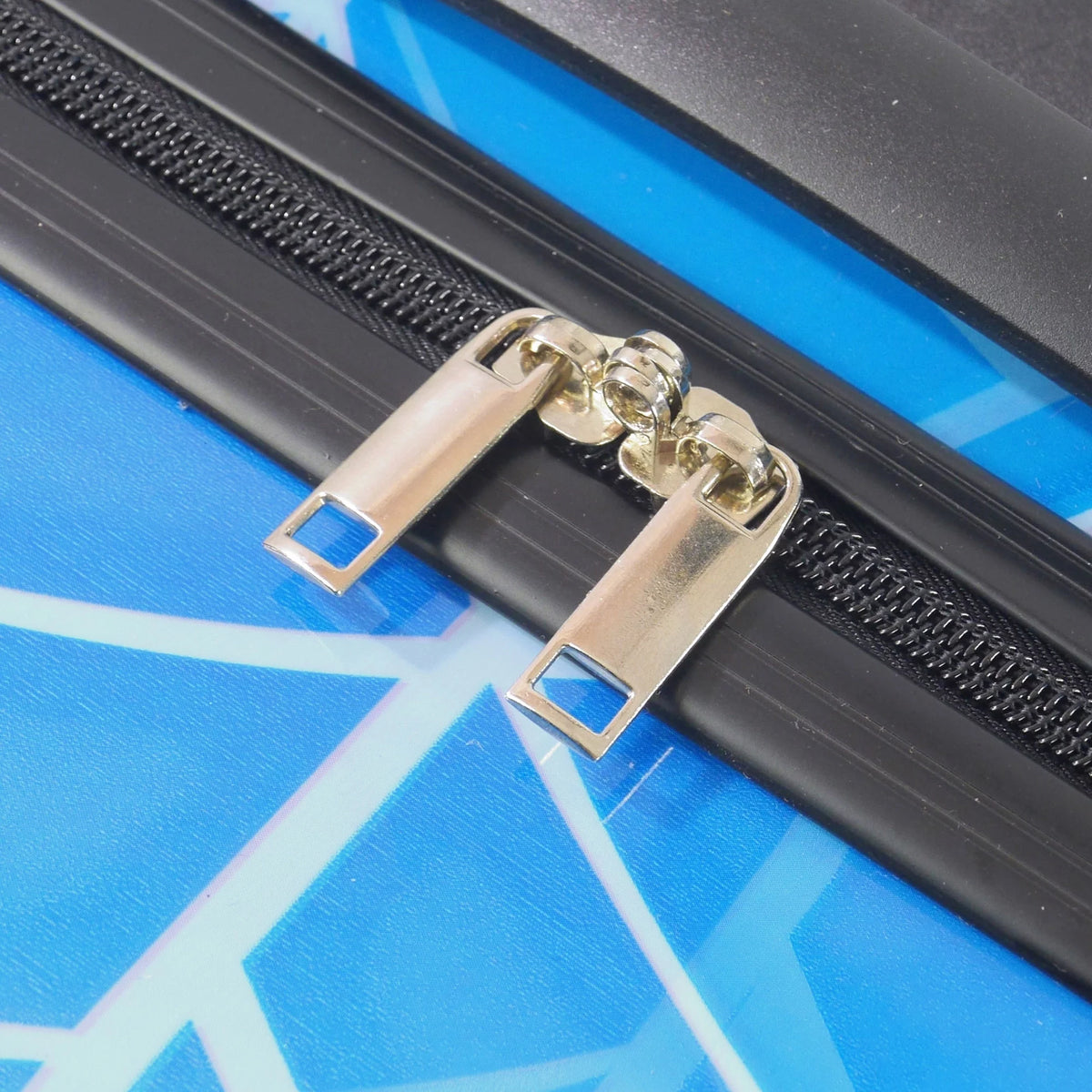 21" Hardside Spinner Luggage P640