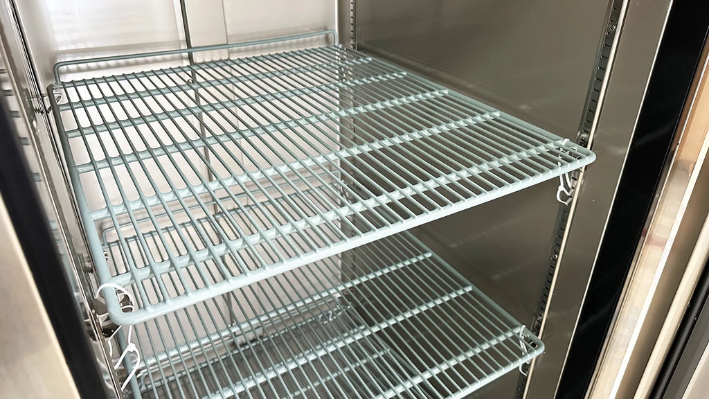 Solid Door Reach-In Freezer U4757