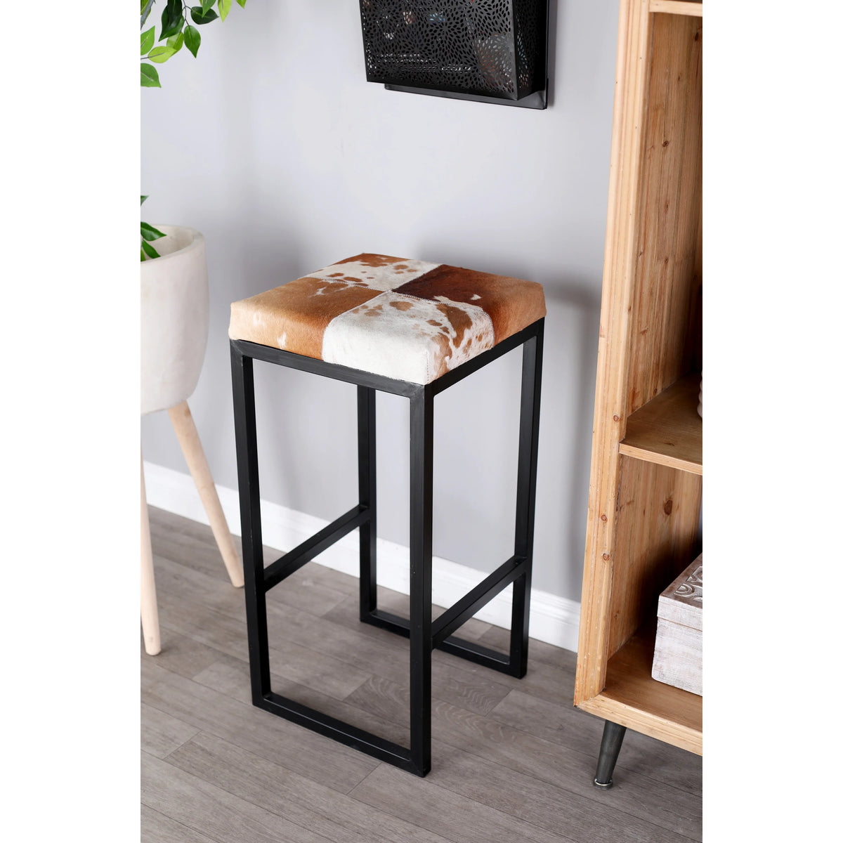 Gray Metal Bar Stool with Black Base B5733