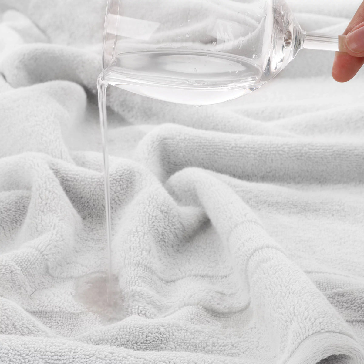 6 Piece 600 Gsm White Cotton Towel Set G944