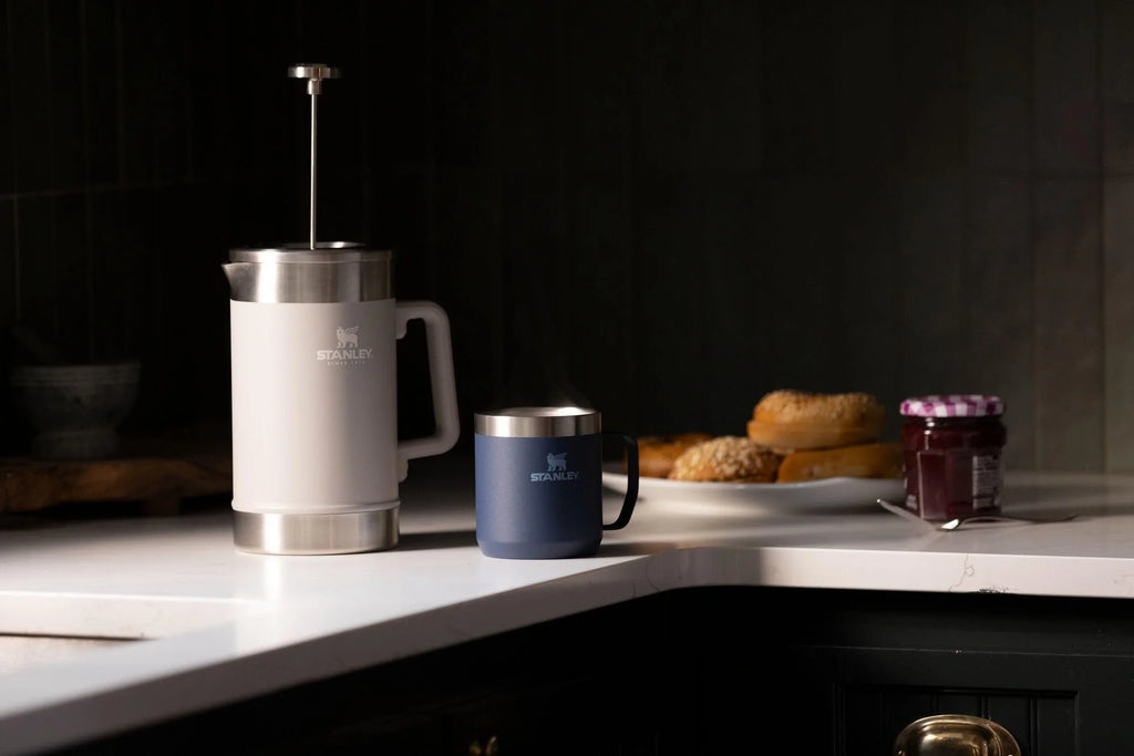 12 OZ Navy Insulated Stainless Steel Camp Mug L785520